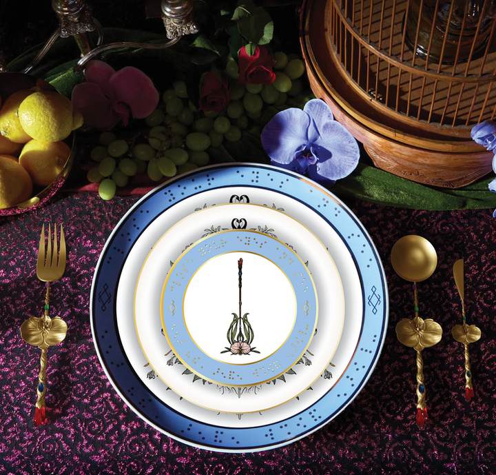 Signature Collection  Family Crest Salad Plate
